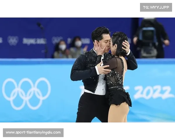 日本站双人滑短节目：意大利组合孔蒂-马西紧追隋文静-韩聪